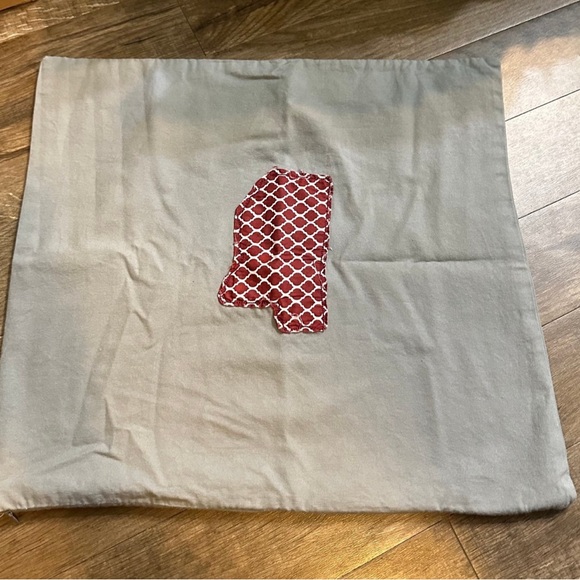 Set of 2 Mississippi State Pillow Covers - Picture 2 of 6